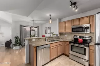 Photo #2: 6954149 Listing 