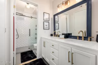 Photo #3: 6954149 Listing 