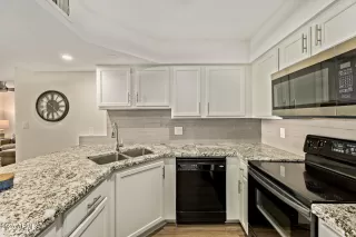 Photo #6: 6954166 Listing