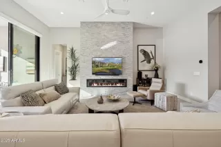 Photo #5: 6954325 Listing 