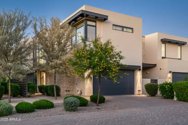 MLS: 6954485 Condo For Sale