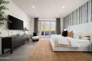 Photo #3: 6954485 Listing