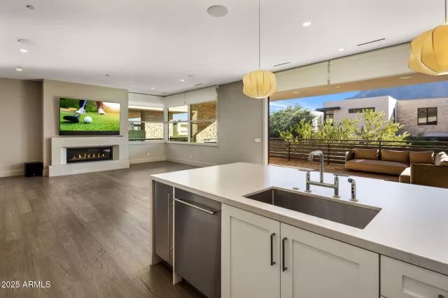 MLS: 6954795 Condo For Sale