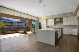 Photo #1: 6954795 Listing