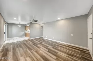 Photo #5: 6954901 Listing 