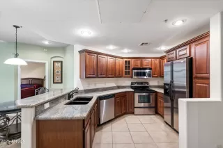 Photo #5: 6954998 Listing