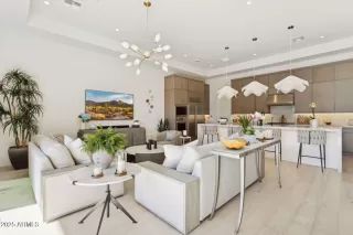 Photo #4: 6955108 Listing 