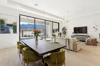 Photo #6: 6955108 Listing 