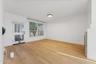 Photo #4: 6955122 Listing 