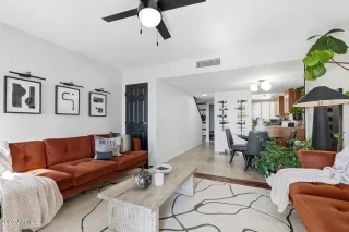 Photo #6: 6955125 Listing 