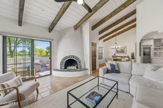 Photo #1: 6955131 Listing