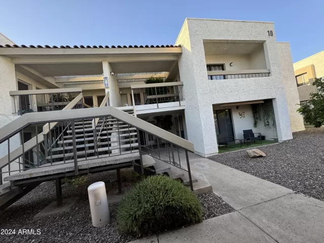 MLS: 6955136 Condo For Sale