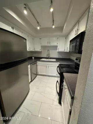 Photo #1: 6955136 Listing