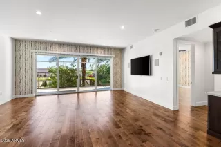 Photo #2: 6955262 Listing 