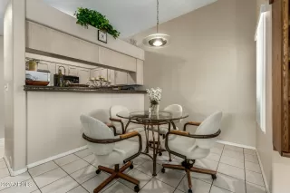 Photo #5: 6955263 Listing 