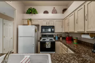 Photo #6: 6955263 Listing 