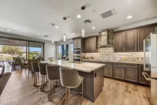 Photo #6: 6955277 Listing