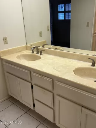 Photo #6: 6955386 Listing