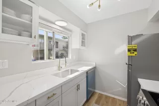 Photo #4: 6955453 Listing