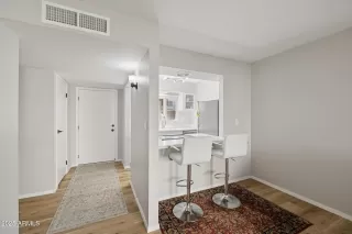 Photo #6: 6955453 Listing