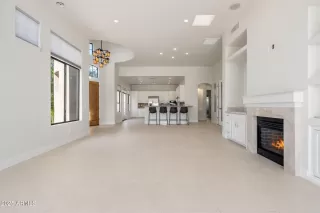 Photo #4: 6955540 Listing