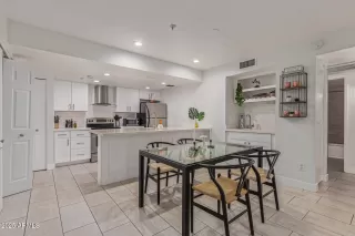 Photo #5: 6955666 Listing