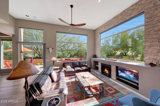 MLS: 6955722 Condo For Sale