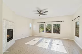 Photo #4: 6956111 Listing