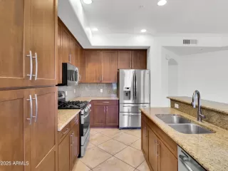 Photo #5: 6956176 Listing