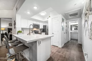 Photo #6: 6956397 Listing 