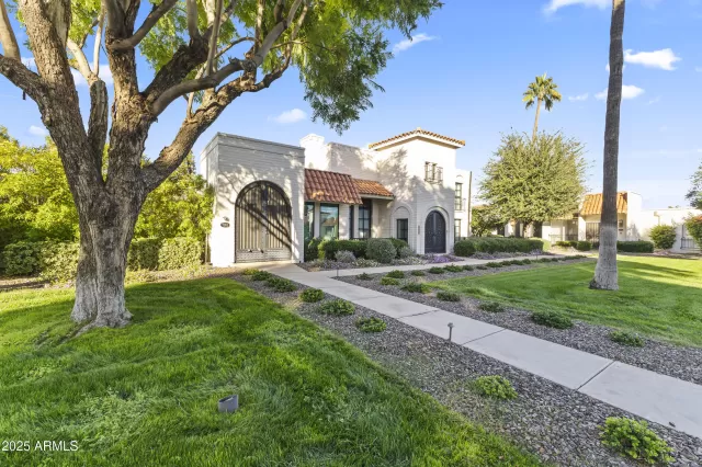 MLS: 6956415 Condo For Sale