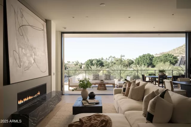 MLS: 6956483 Condo For Sale