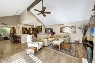 Photo #5: 6956697 Listing 