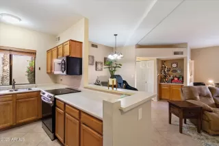 Photo #2: 6956704 Listing 