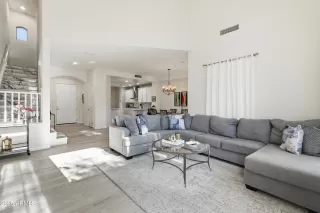 Photo #5: 6956806 Listing