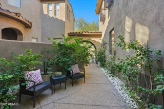 Photo #6: 6956806 Listing