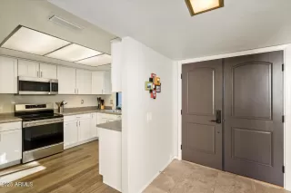 Photo #2: 6956818 Listing