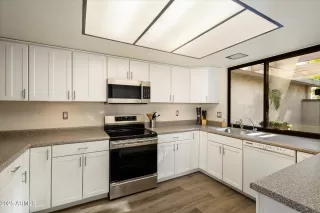 Photo #3: 6956818 Listing