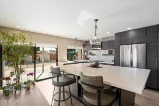 Photo #1: 6956829 Listing