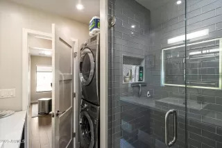 Photo #6: 6956829 Listing