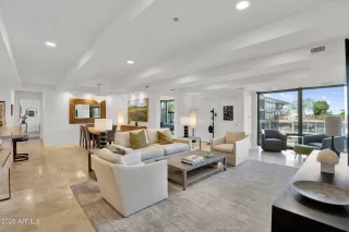 Photo #1: 6956830 Listing