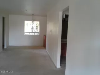 Photo #2: 6956849 Listing