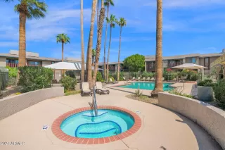 Photo #6: 6956849 Listing