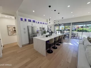 Photo #1: 6956899 Listing 