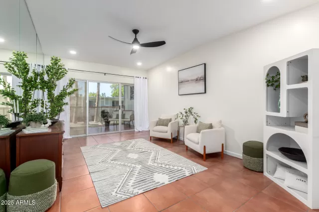 MLS: 6956902 Condo For Sale