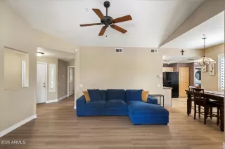 Photo #5: 6956918 Listing 