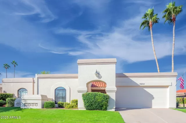 MLS: 6956995 Condo For Sale