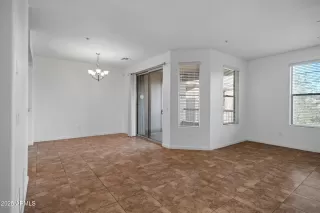 Photo #4: 6957050 Listing