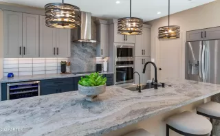 Photo #4: 6957126 Listing