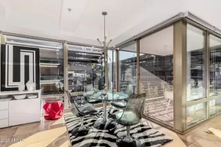 Photo #4: 6957146 Listing